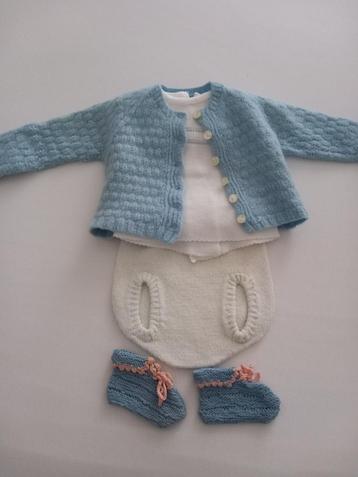 Vintage baby poppen kleertjes 4 delig set. jaren 50 beschikbaar voor biedingen