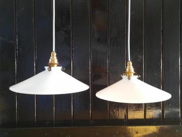 Opaline Glas Hanglampen - Schoenmakerskapjes ca. 1930 beschikbaar voor biedingen