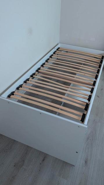 Single bed 🛏️ frame 30 € beschikbaar voor biedingen