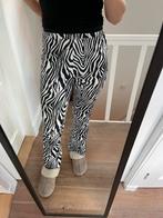 Zebra flared broek maat S / 36, Ophalen, Zwart, Zo goed als nieuw, Maat 36 (S)