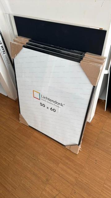 4 Aluminium fotolijsten. 50x60 beschikbaar voor biedingen