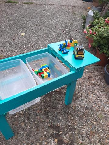 Zandtafel, watertafel duplo of lego tafel beschikbaar voor biedingen