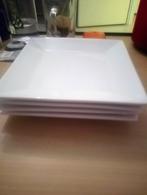 4 gebak schoteltjes van wit keramiek, Huis en Inrichting, Keuken | Servies, Ophalen, Keramiek, Overige stijlen, Kop(pen) en/of Schotel(s)