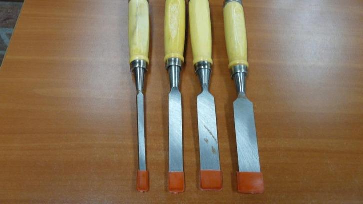 Houtbeitel set 4-delig, Antiek en Kunst, Antiek | Gereedschap en Instrumenten, Ophalen