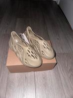 Adidas Yeezy Foam Runner Sand, Nieuw, Ophalen of Verzenden, Sneakers of Gympen, Adidas