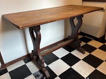 antieke eettafel of bijzettafel van eikenhout beschikbaar voor biedingen