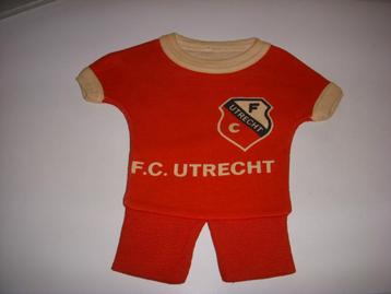 Oude minidress van F.C Utrecht jaren 70