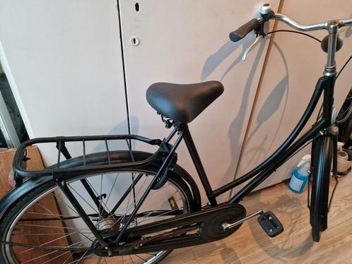 Zwarte union omafiets 28inch, Fietsen en Brommers, Fietsen | Dames | Omafietsen, Gebruikt, 56 cm of meer, Versnellingen, Ophalen