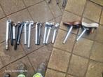 14 aluminium zadelpennen diverse lengtes, waarvan 3 geveerd, Ophalen of Verzenden, Gebruikt, Algemeen