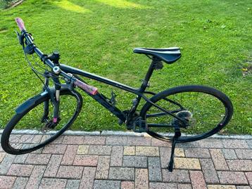 TREK Marlin 5 WSD framemaat18.5 wielmaat 29 Matte Trek Black beschikbaar voor biedingen