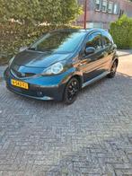 Toyota Aygo 1.0 12V Vvt-i 3DRS MMT 2006 Grijs, Auto's, Toyota, Voorwielaandrijving, Stof, 4 stoelen, 68 pk