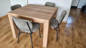 massief eiken eettafel 1x1  beschikbaar voor biedingen