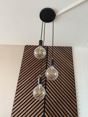 Hanglamp 3 lampen + reserve lamp beschikbaar voor biedingen
