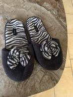 Pantoffels Hunkemöller maat 40/41 grijs zebra, Ophalen of Verzenden, Zo goed als nieuw, Hunkemöller, Pantoffels of Sloffen