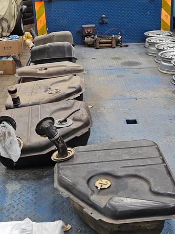 BMW 2002 brandstoftanks oa E10 E6 beschikbaar voor biedingen