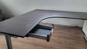 Gratis af te halen: Galant Ikea hoekbureau - afbeelding 2