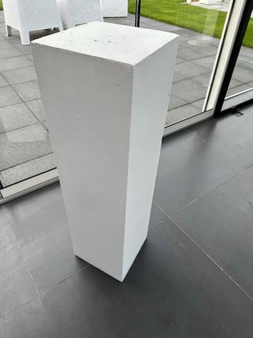 Witte decoratiezuil - zelf overschilderbaar beschikbaar voor biedingen