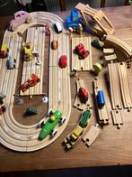 Houten auto en treinbaan; met autootjes, treintjes set 35,00, Kinderen en Baby's, Speelgoed | Houten speelgoed, Ophalen of Verzenden