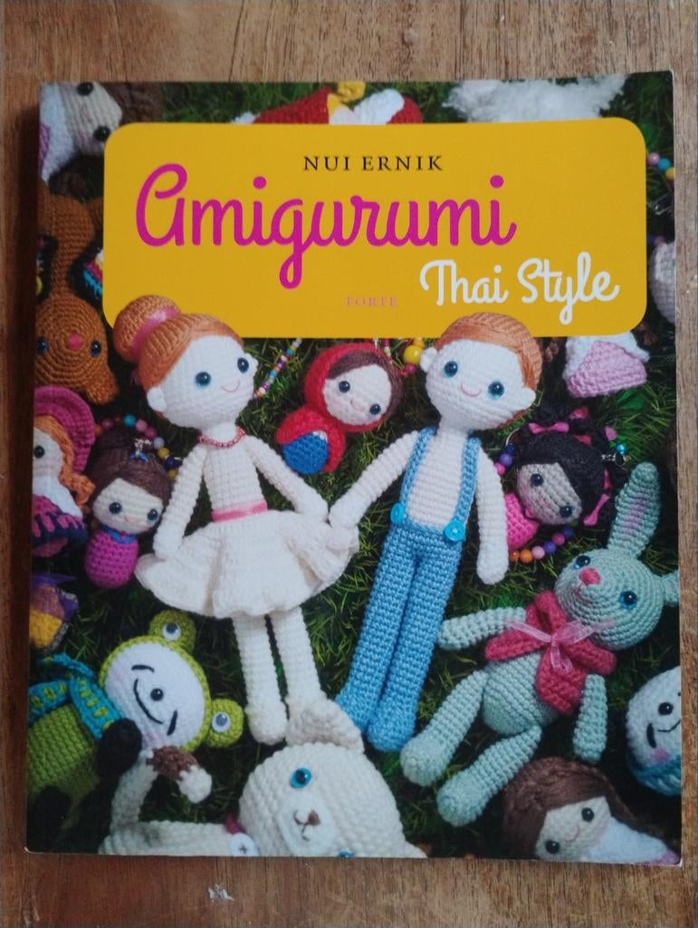 Amigurumi Thai Style Haakboek - Nieuwstaat, Hobby en Vrije tijd, Nieuwe Nonnendaalseweg 48, 6542 NB Nijmegen, Ophalen of Verzenden