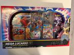 🔥 Mega Lucario ex Figure Collection Box – Pokémon TCG 🔥, Ophalen of Verzenden, Zo goed als nieuw, Meerdere kaarten, Foil