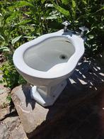 Antieke bidet, Doe-het-zelf en Verbouw, Sanitair, Ophalen, Gebruikt, Wastafel