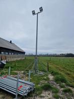 Lichtmast  met 2 lampen  6 tot 12m1 hoog, Ophalen, Zo goed als nieuw