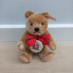 Steiff beertje met Kerst medaillon., Verzamelen, Beren en Cherished Teddies, Ophalen of Verzenden, Zo goed als nieuw, Stoffen beer