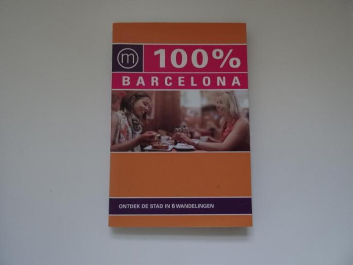 100% Barcelona reisgids van time to momo, Boeken, Reisgidsen, Zo goed als nieuw, Reisgids of -boek, Europa, Overige merken, Ophalen of Verzenden