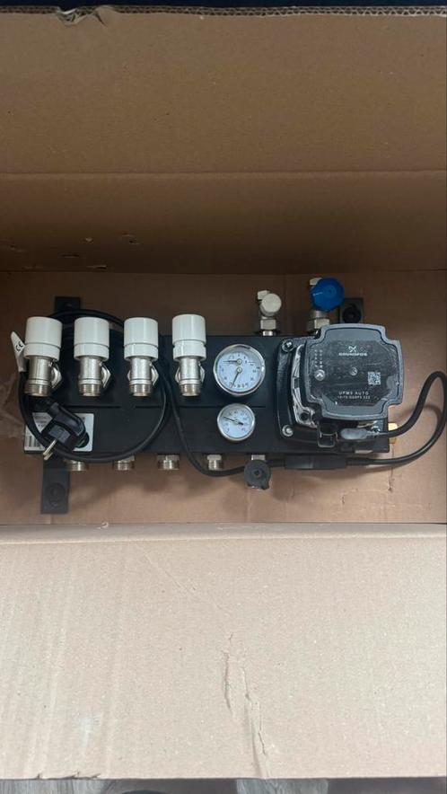 Vloerverwarming verdeler 4- groeps, Doe-het-zelf en Verbouw, Verwarming en Radiatoren, Zo goed als nieuw, Overige typen, 800 watt of meer