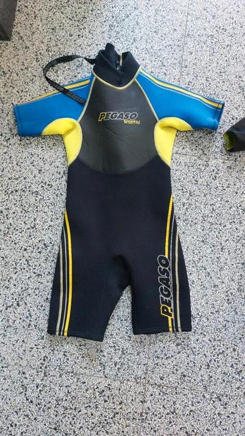 Wetsuit 3 of meer mm dikte ong maat 140  beschikbaar voor biedingen