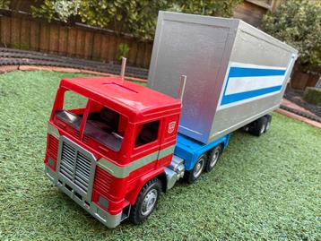 Bruder 1:16 zelfbouw Optimus Prime Truck beschikbaar voor biedingen