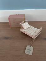 Maileg vintage bed - Roze, Verzamelen, Poppenhuizen en Toebehoren, Ophalen of Verzenden, Nieuw, Decoratie
