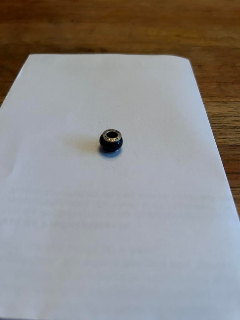 Zilveren Tedora bedel, Ophalen of Verzenden, Zo goed als nieuw, Tedora, 1 bedel