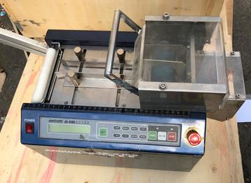 Afkort machine / snijmachine (2 stuks) beschikbaar voor biedingen