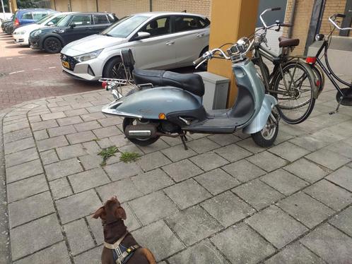 Scooter blaauw kenteken start nu niet, Fietsen en Brommers, Snorfietsen en Snorscooters, Gebruikt, Overige merken, Ophalen