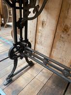 Victoriaanse tafel met gietijzeren onderstel, Tuin en Terras, Ophalen, Zo goed als nieuw, Rechthoekig