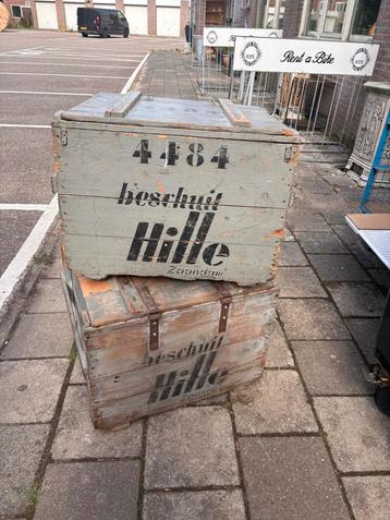 2 x authentieke hille beschuit kisten zaandam beschikbaar voor biedingen