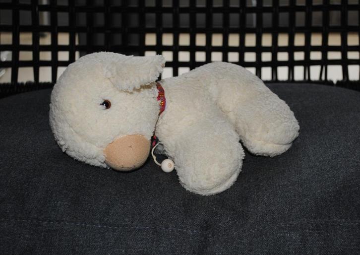 Wollen schaapje met muziek - in goede staat!, Kinderen en Baby's, Speelgoed | Knuffels en Pluche, Gebruikt, Overige typen, Ophalen of Verzenden