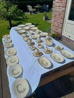 Uitgebreid Oud Porseleinen Servies Selb Bavaria voor € 125, Antiek en Kunst, Antiek | Servies compleet, Ophalen