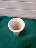 vaas delfts blauw ter voert megchelen, Huis en Inrichting, Woonaccessoires | Vazen, Ophalen of Verzenden, 'T Olde Gre-j, Info@toldegrej.nl