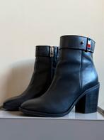 Zwarte Tommy Hilfiger leren laarsjes, Kleding | Dames, Schoenen, Ophalen of Verzenden, Zo goed als nieuw, Zwart