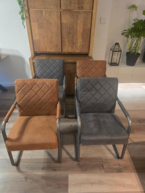 Mooie eetkamer set – stoelen en bankje, Huis en Inrichting, Stoelen, Gebruikt, Vier, Metaal, Grijs, Ophalen