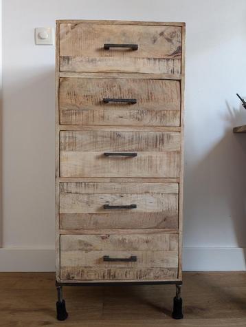 Mango Wood Chest of Drawers | Massief mangohouten ladekast beschikbaar voor biedingen