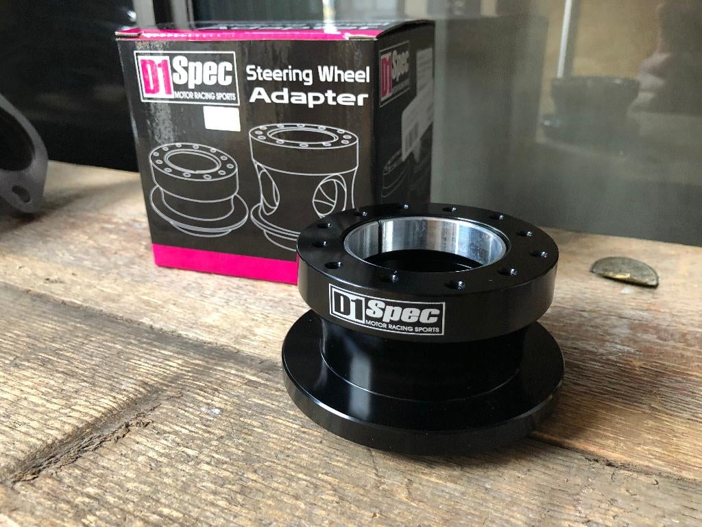 D1 Stuurnaaf - Mx-5 Mx5 Mx-3 Mx3 Mx-6 Rx7 Rx8 626 121 323, Auto diversen, Tuning en Styling, Ophalen of Verzenden