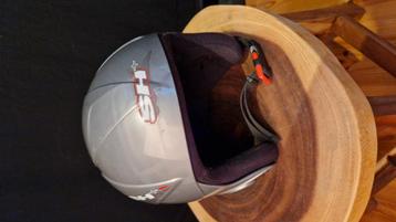 Ski helm, kind beschikbaar voor biedingen