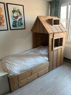 Kinderbed (houten huisje), Ophalen, Zo goed als nieuw, 180 cm of meer, 70 tot 85 cm