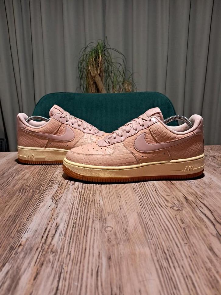 Nike Air Force 1 Premium 'Pink Glaze' Size 40, Kleding | Dames, Schoenen, Gedragen, Sneakers of Gympen, Roze, Ophalen of Verzenden