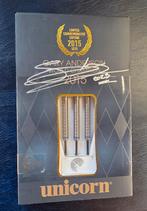 Limited edition Gary Anderson Worldchampion 2015 gesigneerd, Sport en Fitness, Darts, Ophalen of Verzenden, Nieuw, Pijlen