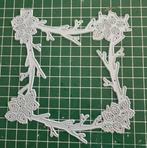 Bloemen Frame Snijmal - Sizzix, Hobby en Vrije tijd, Ophalen of Verzenden, Zo goed als nieuw, Pons of Mal