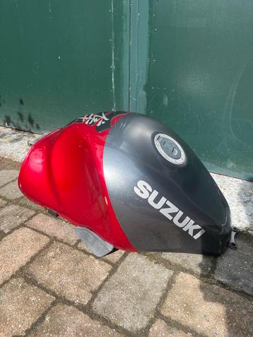 Suzuki Hayabusa Tank - Gebruikt beschikbaar voor biedingen